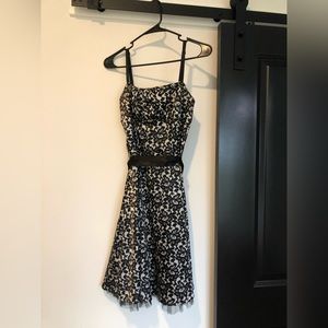 Beautiful formal dress. Size 6.